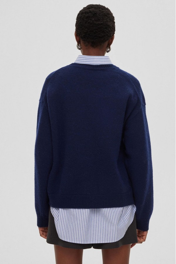 A 7173.67 Джемпер свободного кроя с интарсией А