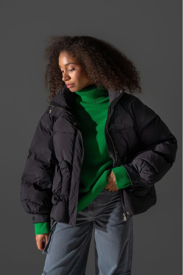 E 43002.58 Куртка женская черный