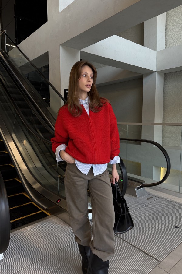 A 3270.25 Вязаный бомбер красный