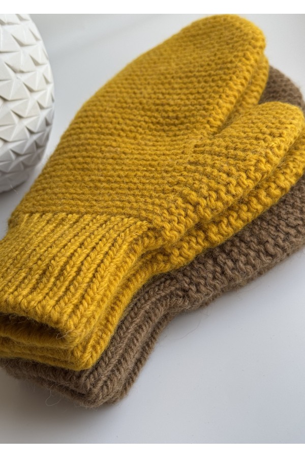 12706 Варежки женские сандал