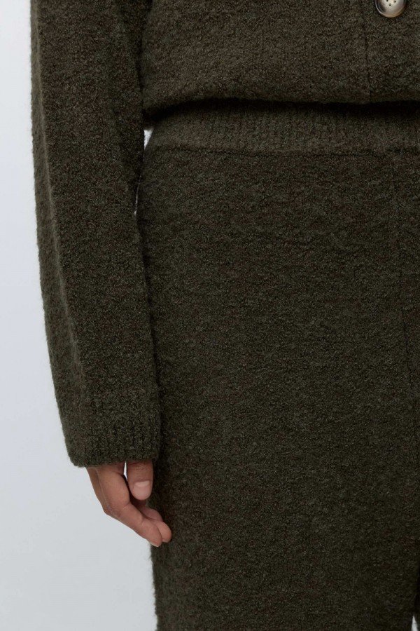 CS W250651.47 Трикотажные брюки букле хаки