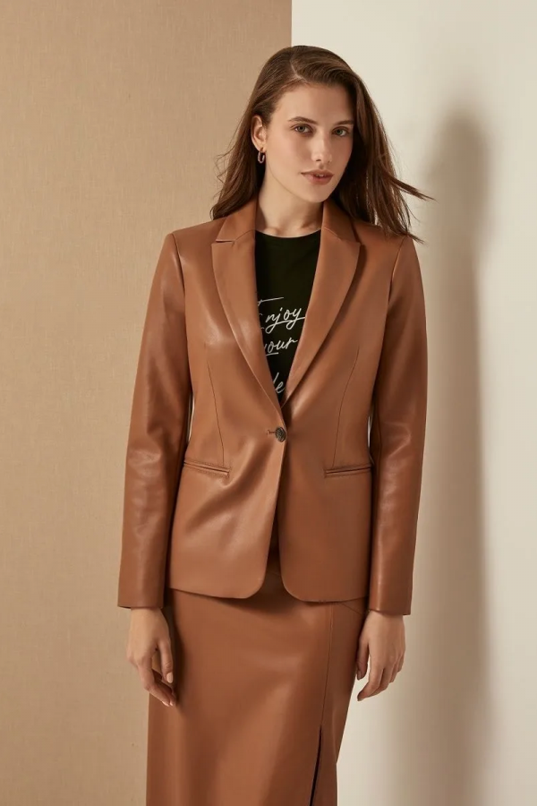 El W0063.16 Жакет женский кричневый