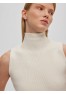 A 2240.50 Трикотажный топ с воротником стойка белый
