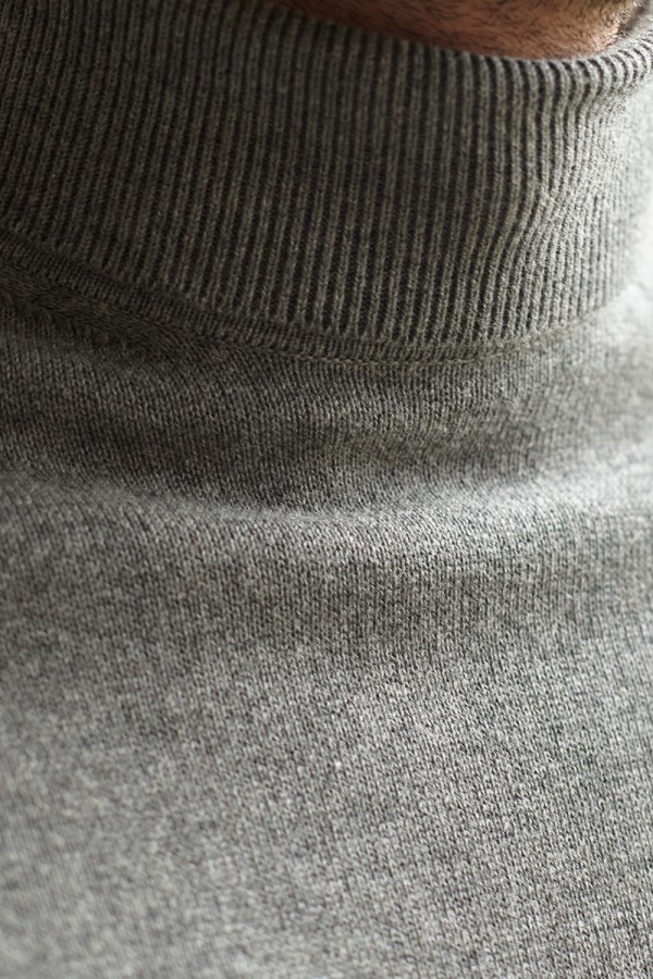 V M3400.57 Свитер муж серый меланж