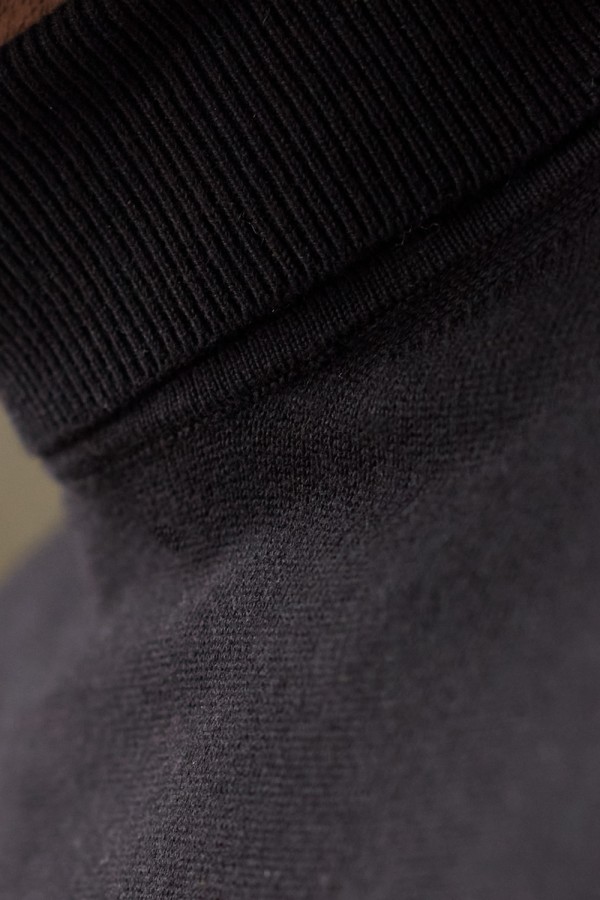 V M3400.58 Свитер муж черный