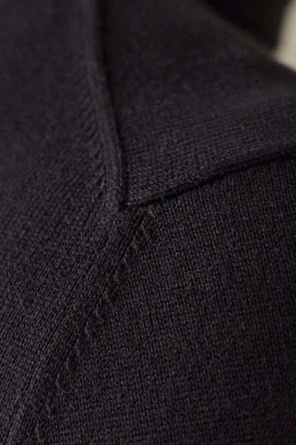 V M3400.58 Свитер муж черный