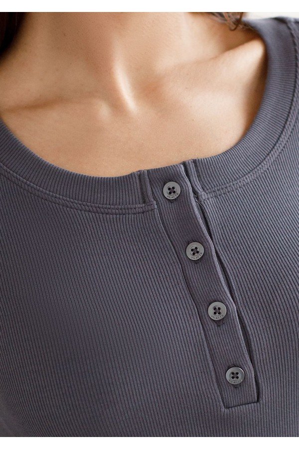 V W046.56 Лонгслив женский т.серый