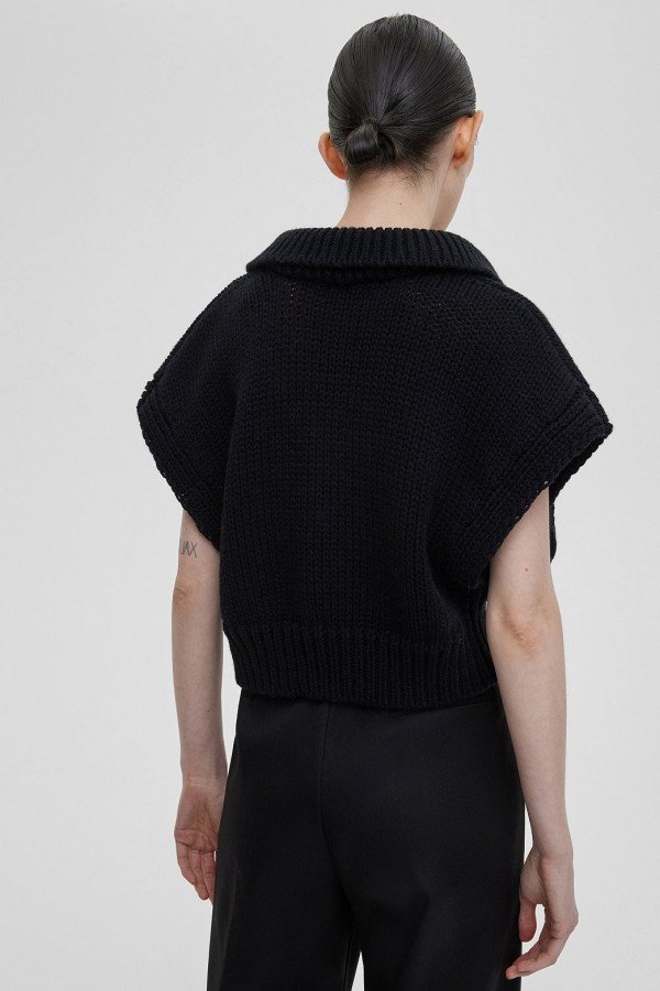 A 3100.58 Кроп-жилет поло черный